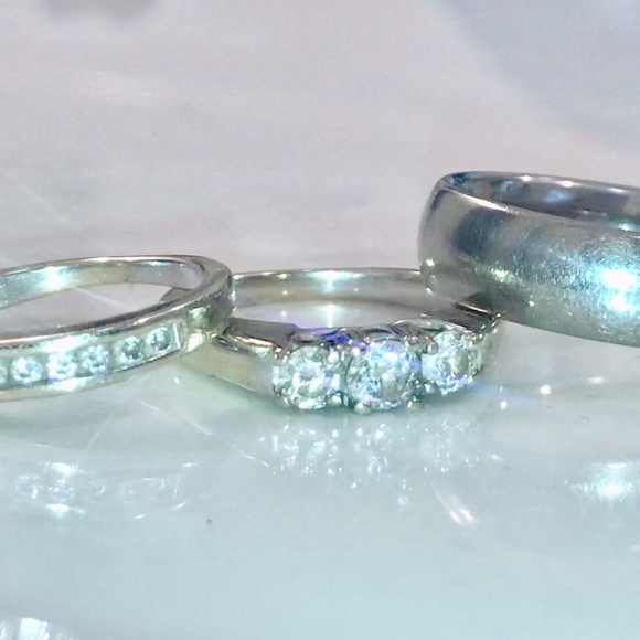 Engagement and Wedding Band Set (His and Hers) - Picture 1 of 4